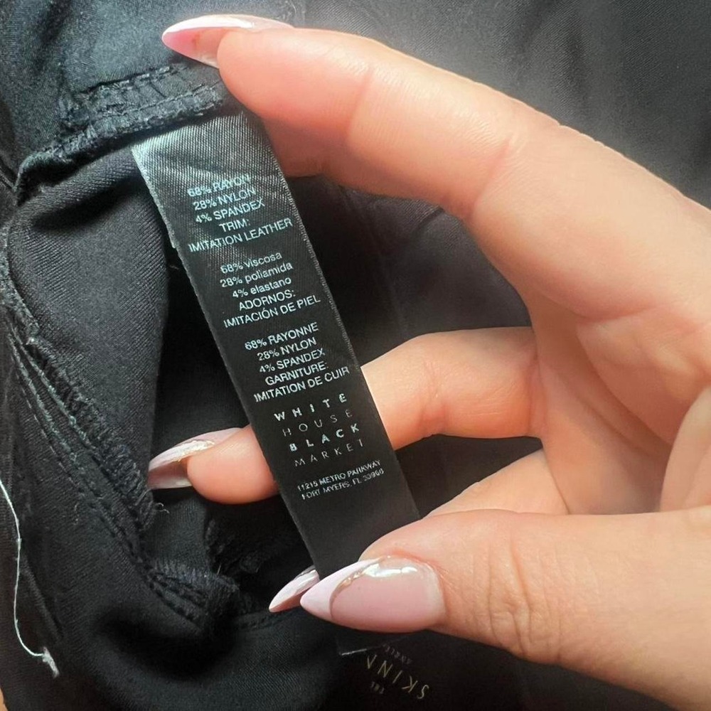 Size: 4 White House Black Market The Skinny Ankle pants in black - Picture 8 of 8